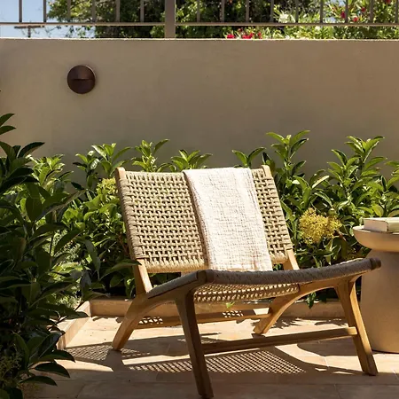Villa Anthos *